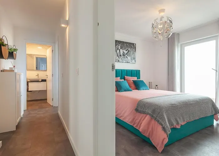 Casa Alegria Deluxe By Sweet Aveiro Apartamento Barra